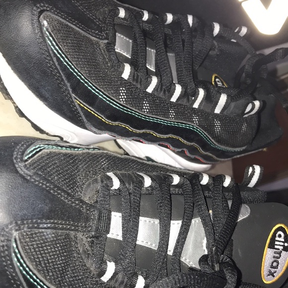 Airmax - Picture 4 of 4